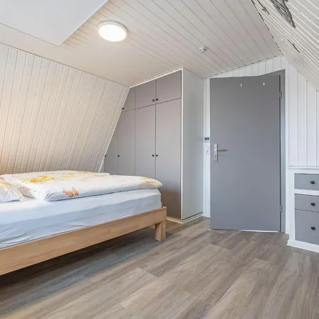 Haus-freesenrast *